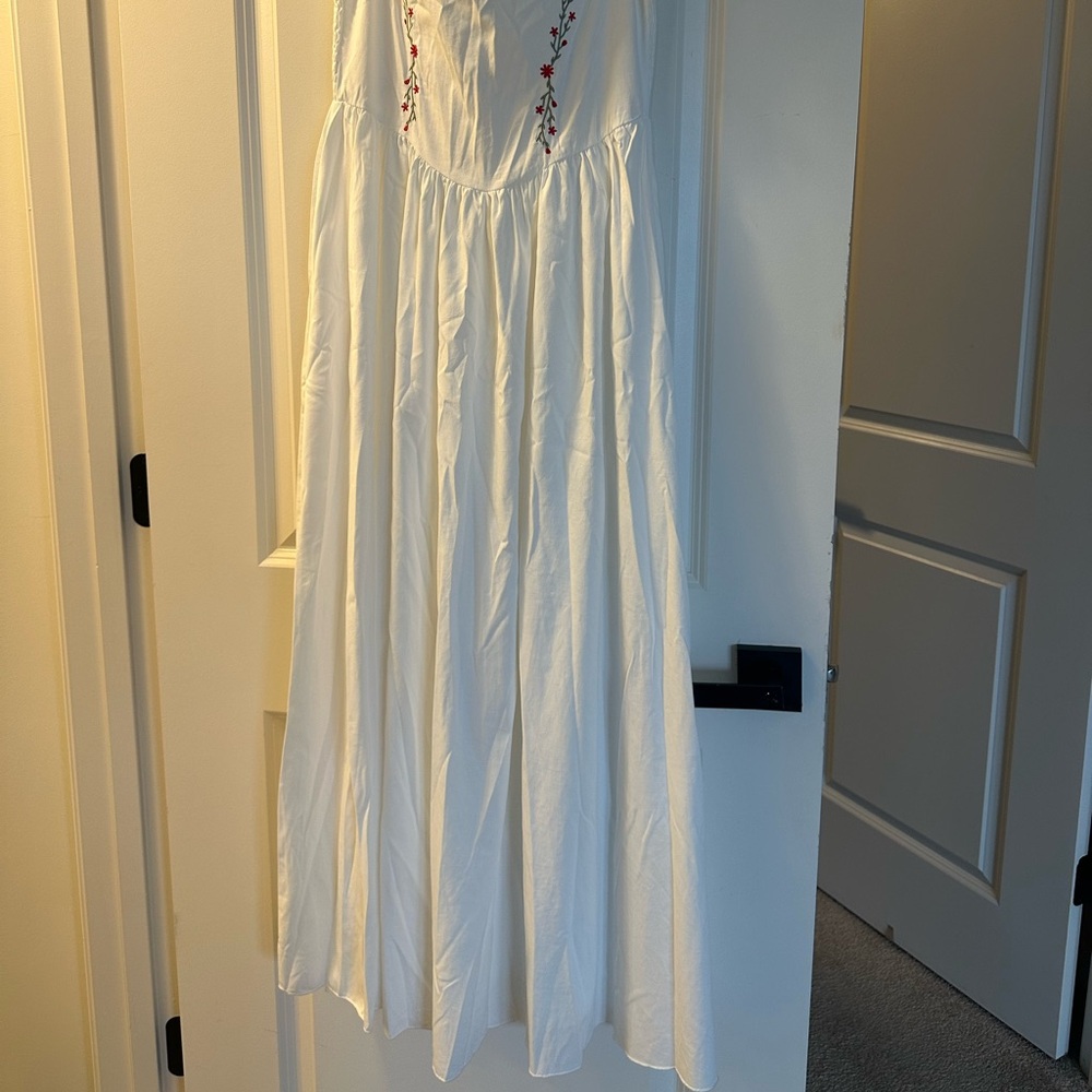 White Strapless Dress with Floral Embroidery